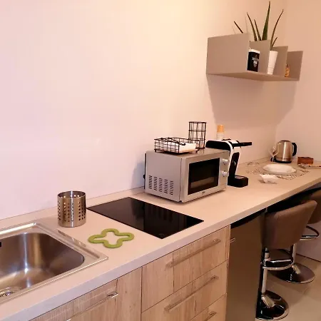 Lux 4* Ταράντο