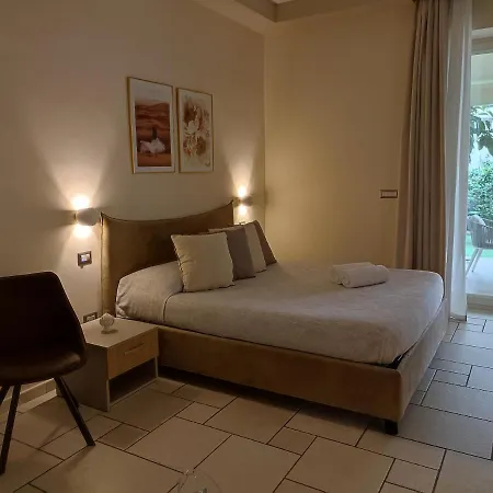 Bed and Breakfast Lux 4*