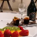 Lux Bed & Breakfast 4*